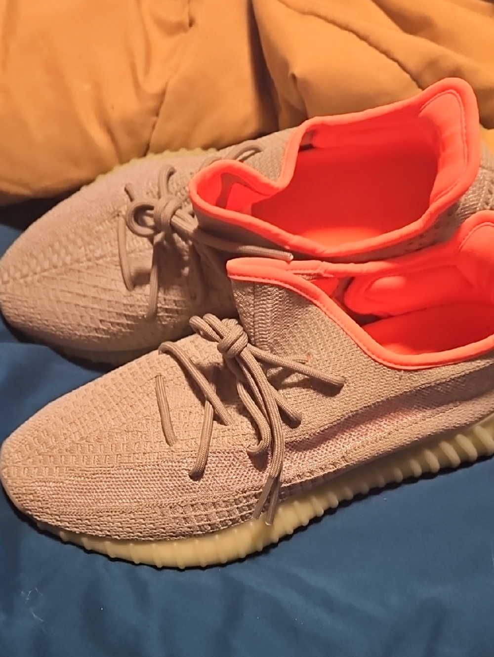 Yeezy 350 Desert Sage Size 11 - Picture 2 of 7
